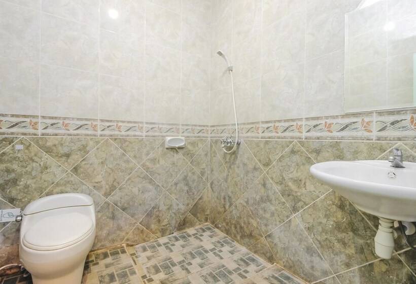 膳宿费 Permata Hijau