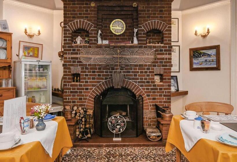 פנסיון Trevarner Guest House