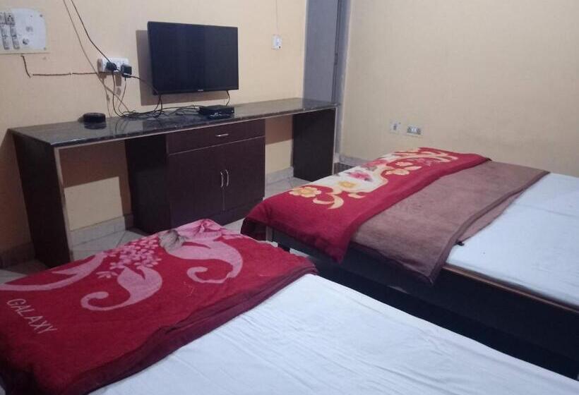 بنسيون Yash Guest House 01 Minute Walk In Nizamuddin Railway Station