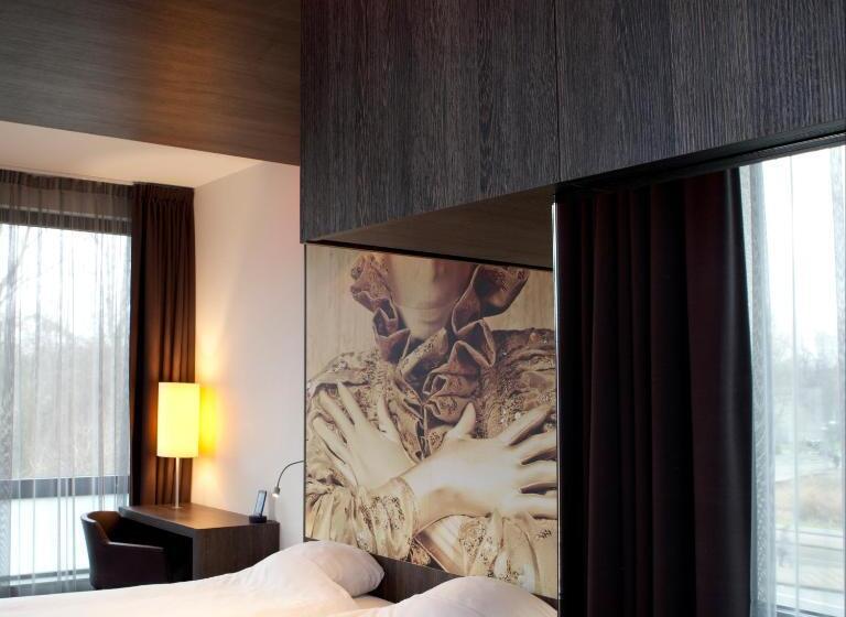 Skotel Amsterdam, Hotelschool The Hague