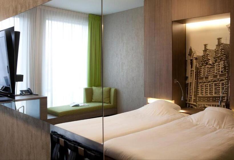 Skotel Amsterdam, Hotelschool The Hague