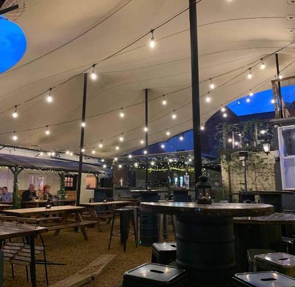 住宿加早餐  Watergate Yard