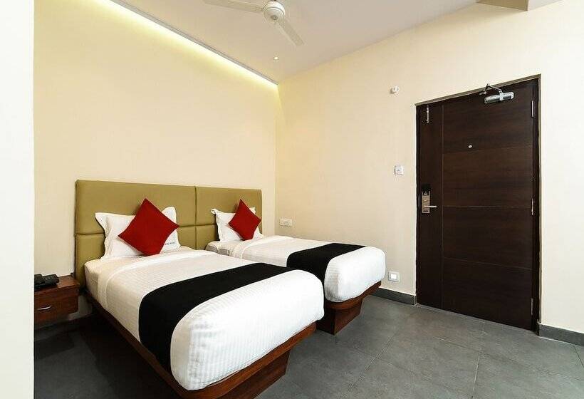 Отель Super Capital O Siddartha Grand