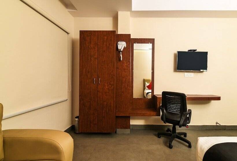 Отель Super Capital O Siddartha Grand