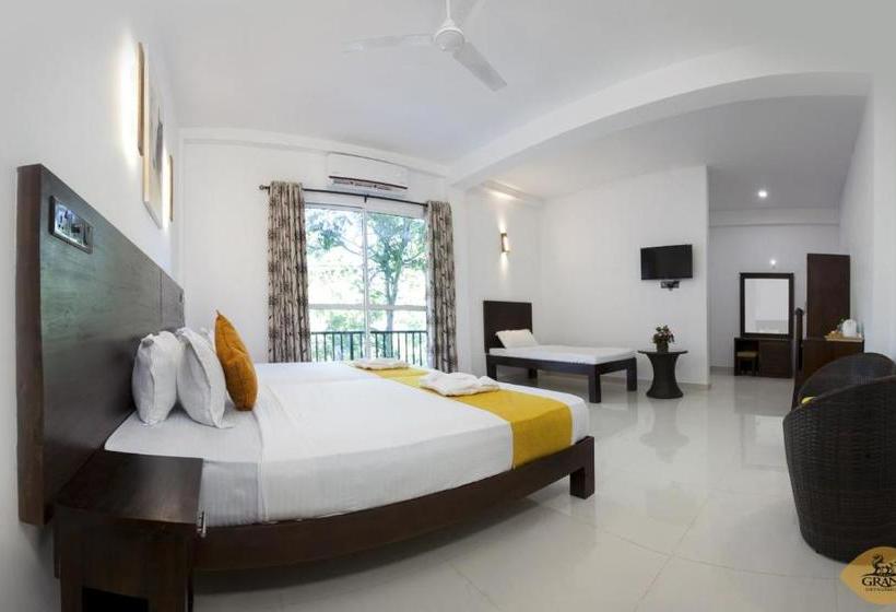 ホテル Grand Detagamuwa