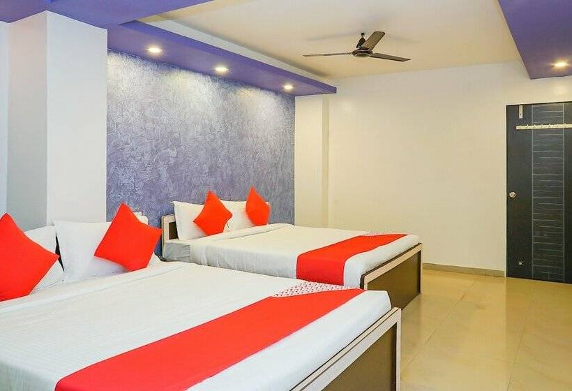 Oyo 18653 Hotel Swami Samarth