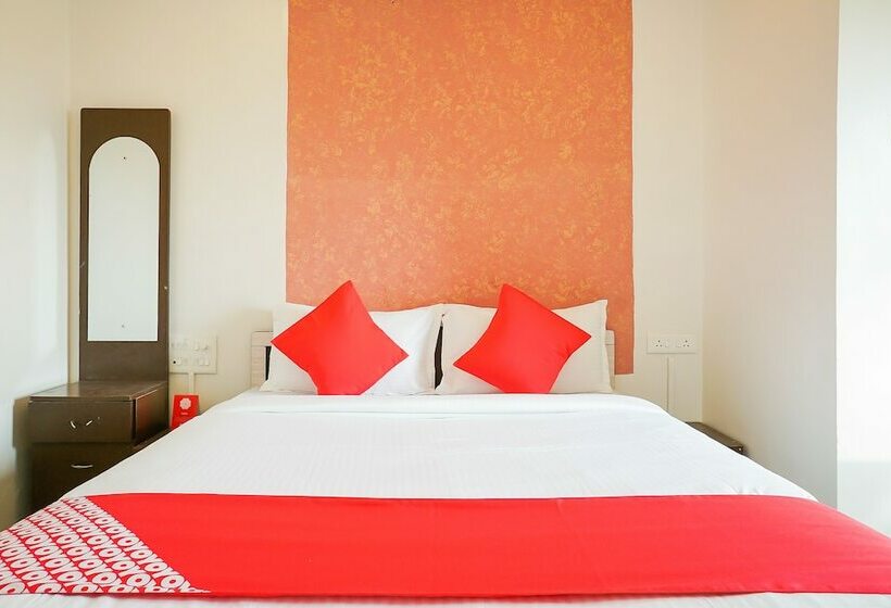 Oyo 18653 Hotel Swami Samarth