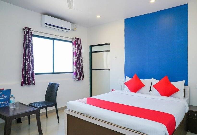 Oyo 18653 Hotel Swami Samarth