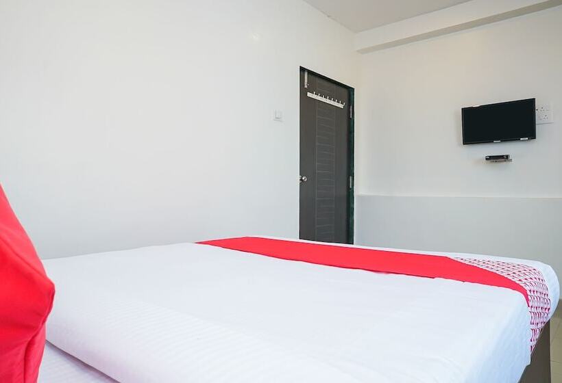 Oyo 18653 Hotel Swami Samarth