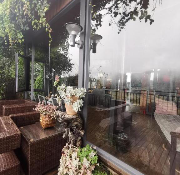 פנסיון Beyond The Cloud