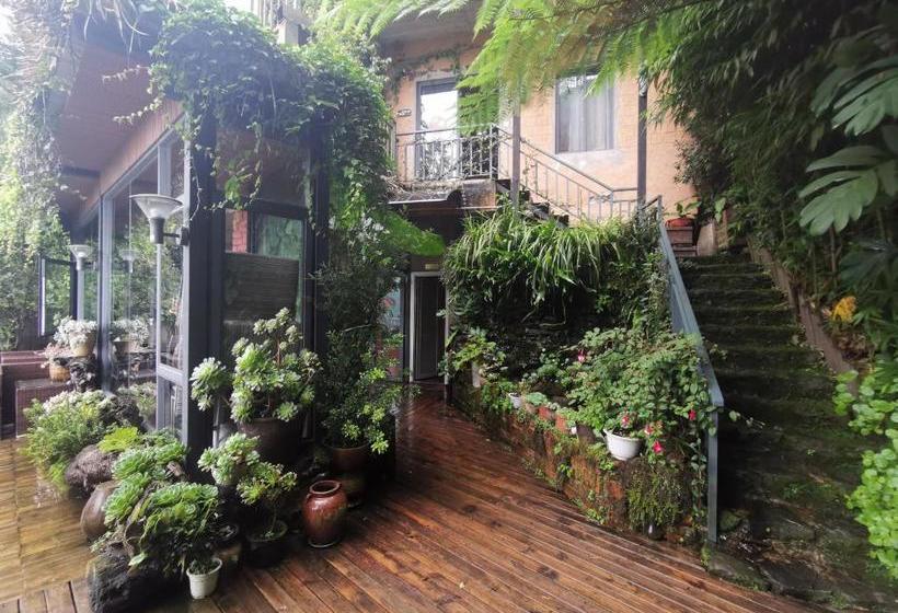 פנסיון Beyond The Cloud