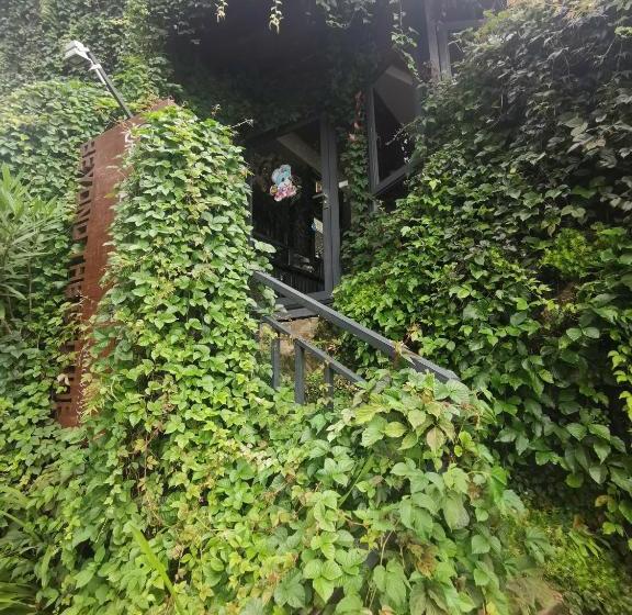 פנסיון Beyond The Cloud