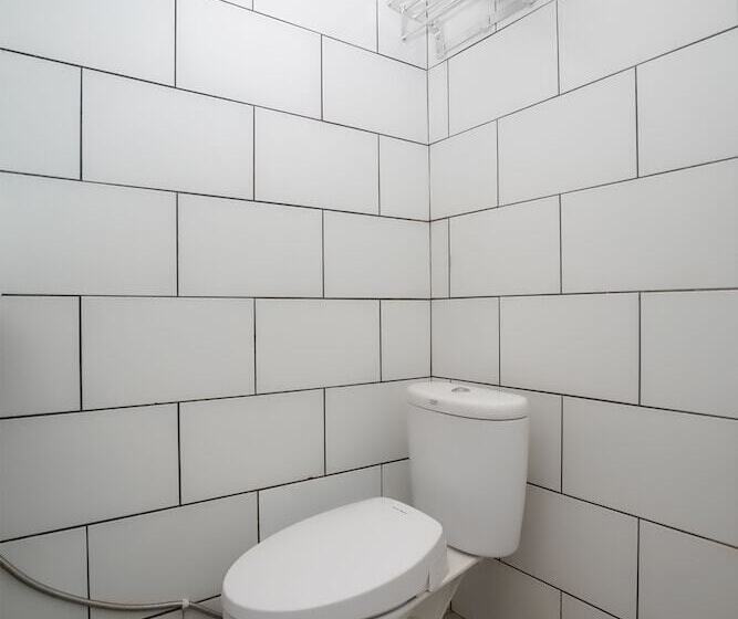 פנסיון Oyo 183 The Pipe House