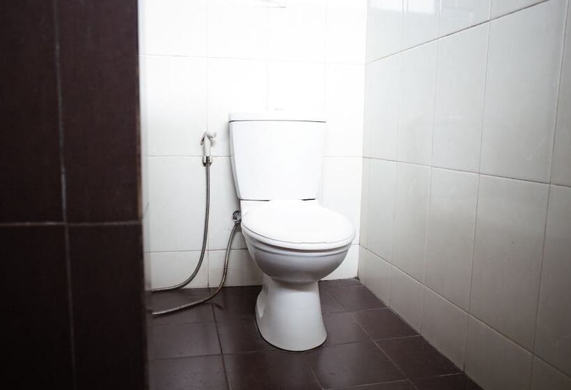 펜션 Reddoorz Near Taman Kota Lapang Merdeka Sukabumi