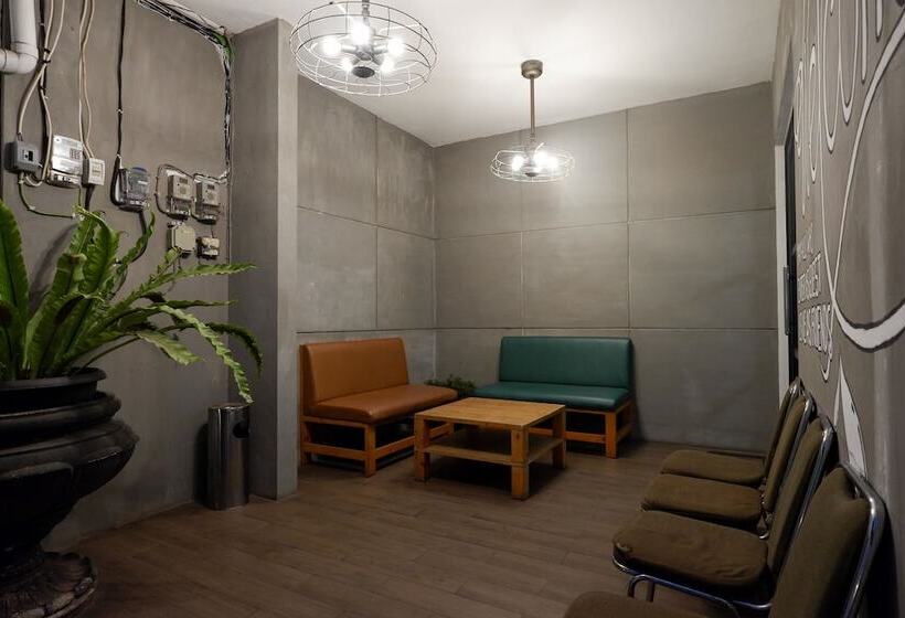 膳宿费 Reddoorz Near Universitas Diponegoro 2