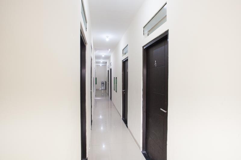 Пансион Reddoorz Plus At K23 Rungkut Madya