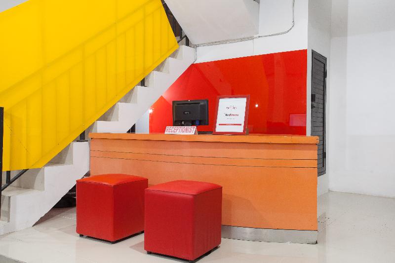 Пансион Reddoorz Plus At K23 Rungkut Madya