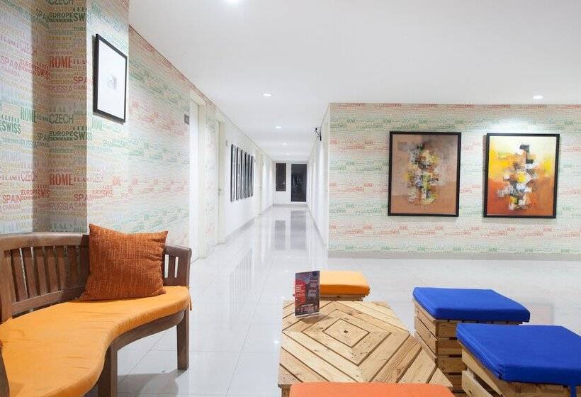 ペンション Reddoorz Plus At Riverside Malang