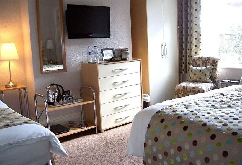 بنسيون South Lodge Guest House