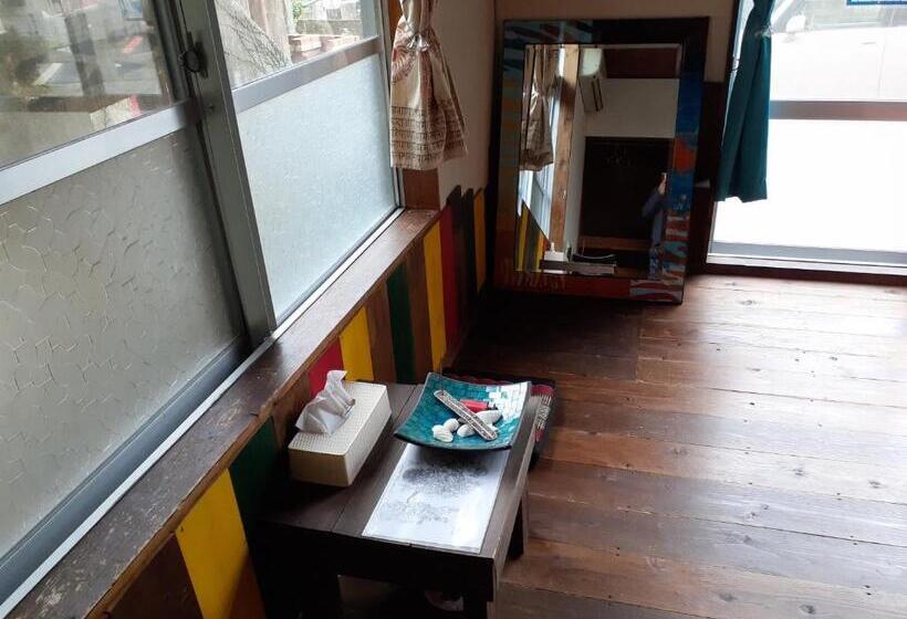 فندق صغير Backpackers Guesthouse Border