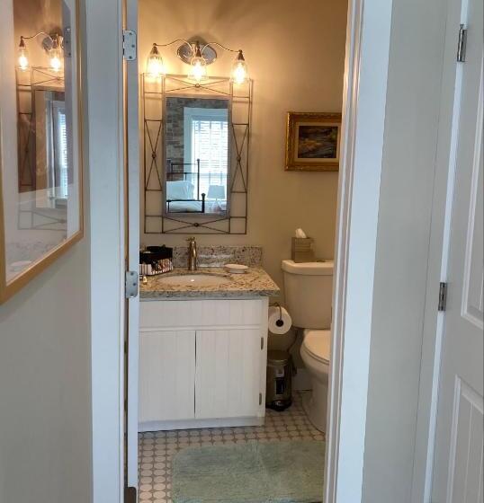 Bisbee Brownstone Suites