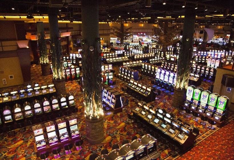 فندق Bally S Twin River Lincoln Casino &