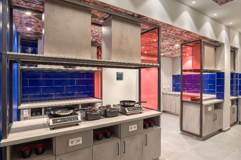 هتل Ramada Encore By Wyndham Munich Messe