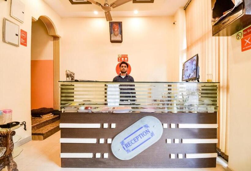 Отель Govindam Plaza