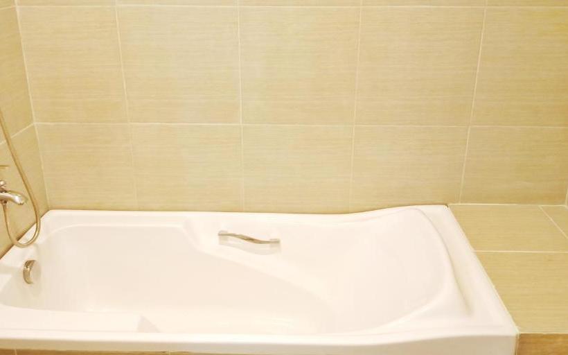 هتل Reddoorz Plus Near Mcarthur Park Tacloban