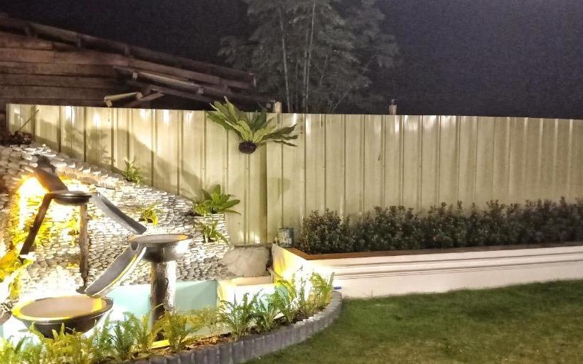 هتل Reddoorz Plus Near Mcarthur Park Tacloban