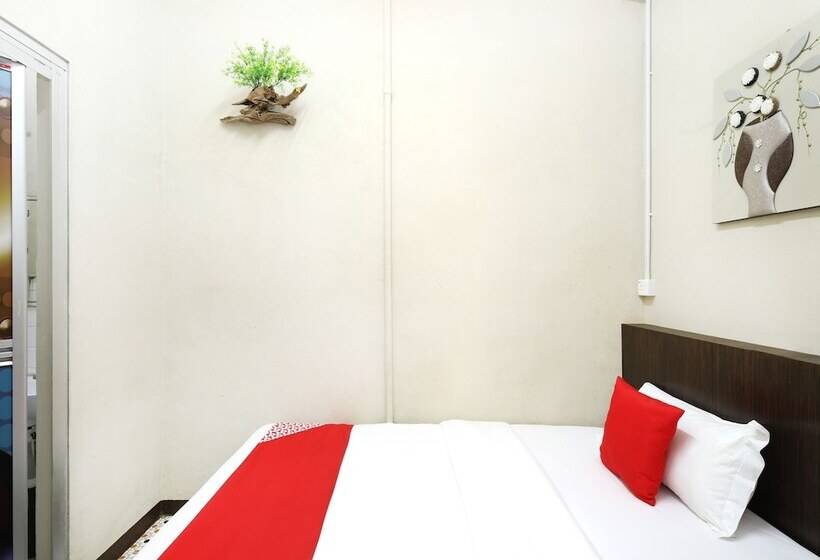 ホテル Oyo 507 Aikka