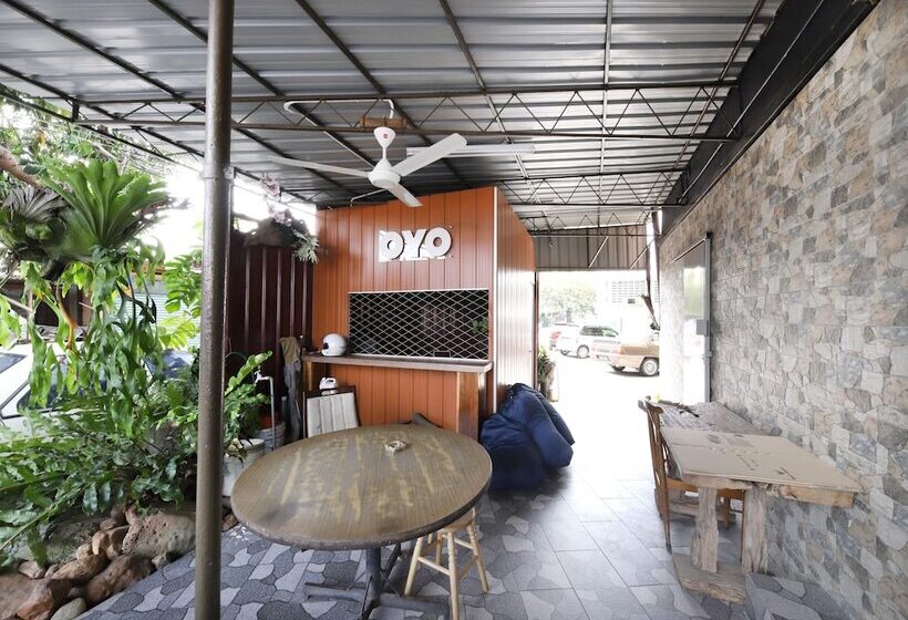 ホテル Oyo 507 Aikka