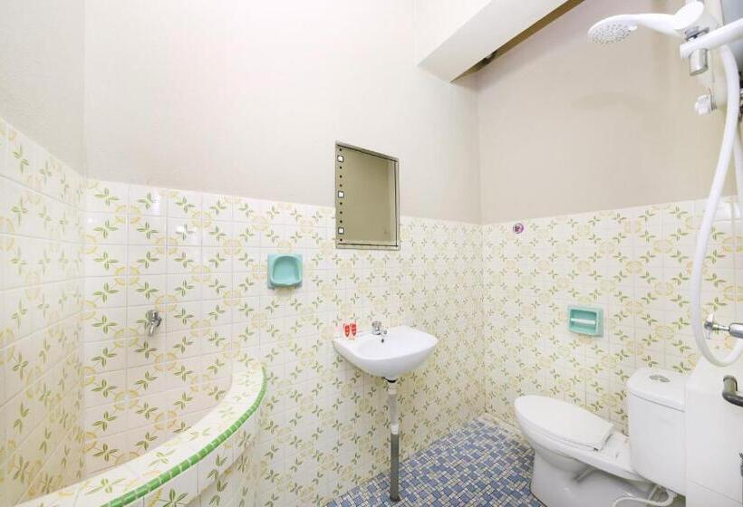 ホテル Oyo 507 Aikka