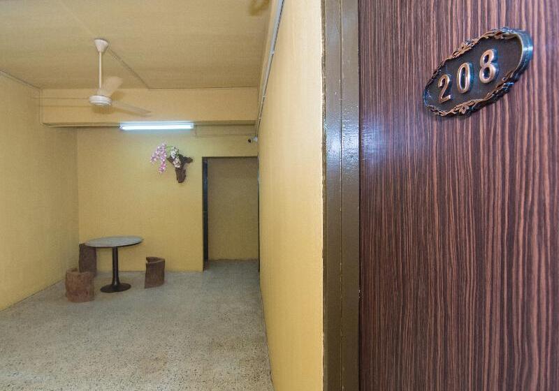 ホテル Oyo 507 Aikka