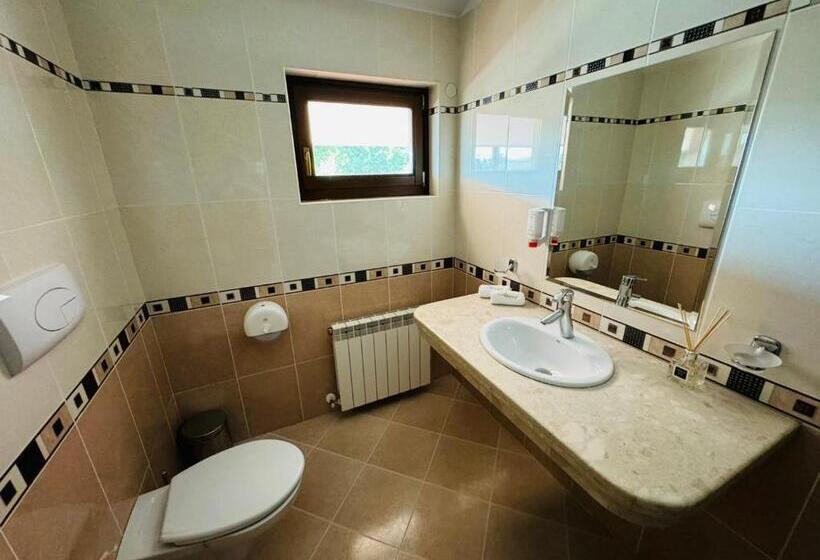 호텔 Restaurant Almond