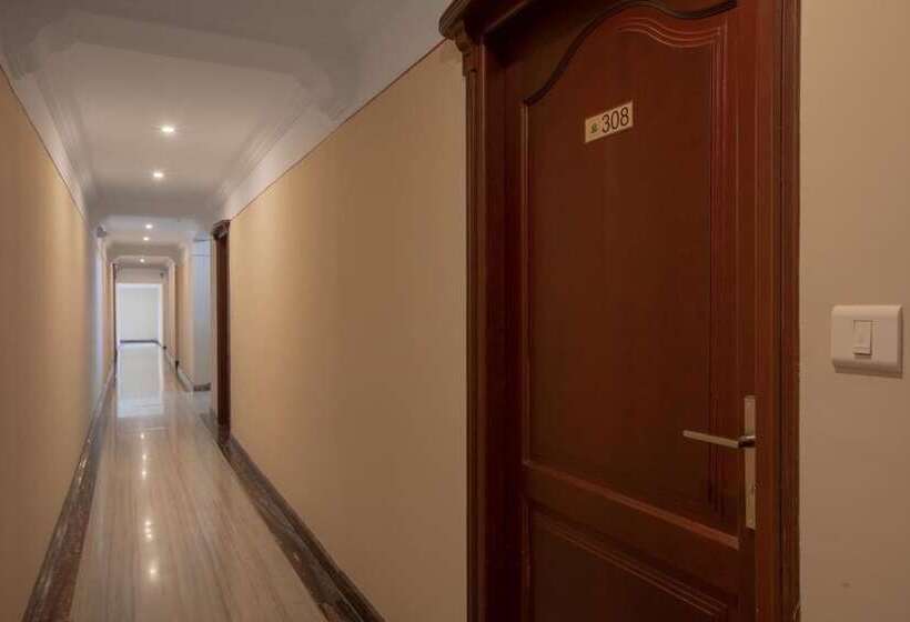 فندق Vashanth Krishna