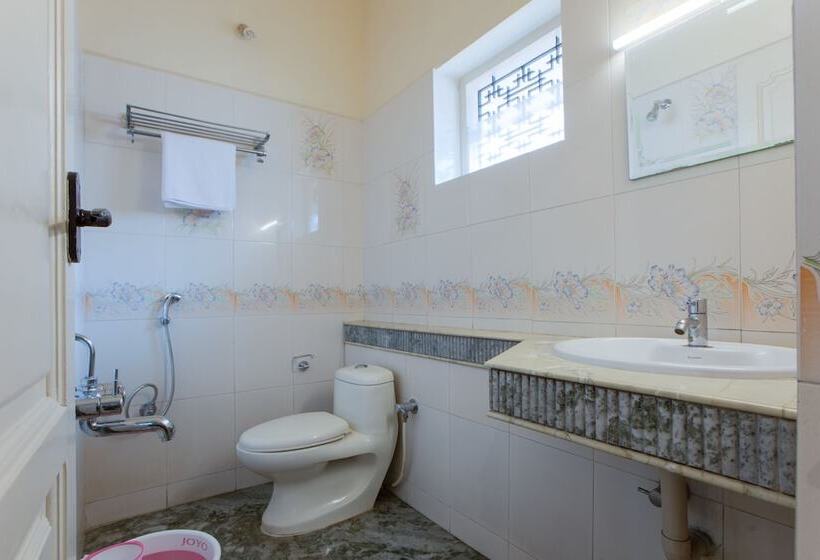 فندق Vashanth Krishna