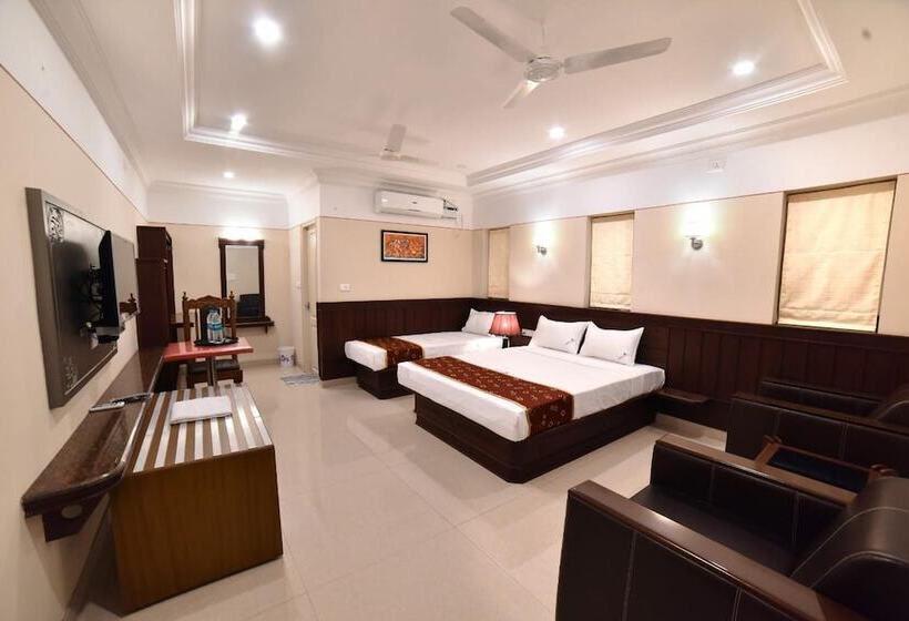 فندق Vashanth Krishna