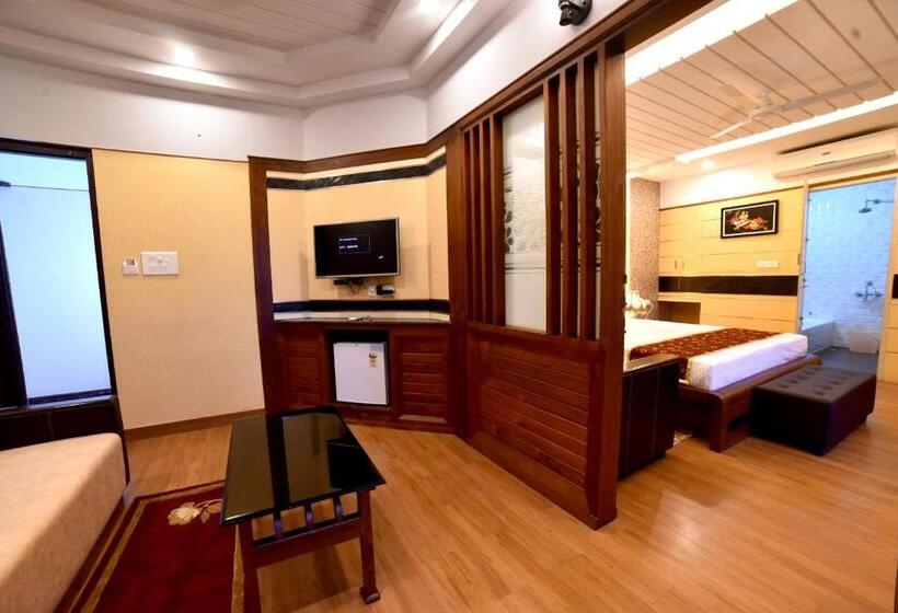 فندق Vashanth Krishna