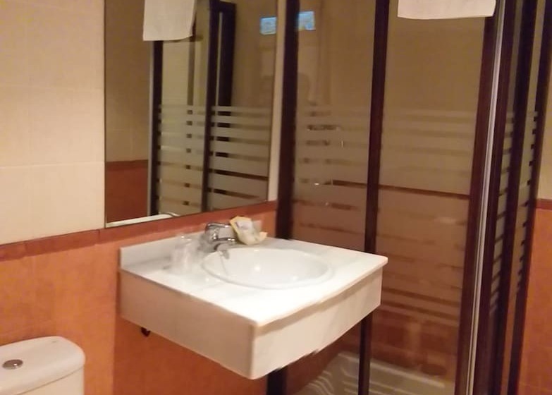 פנסיון Hostal Caballero