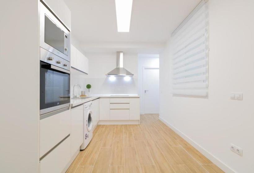 پانسیون Smart Apartment To Share In The City