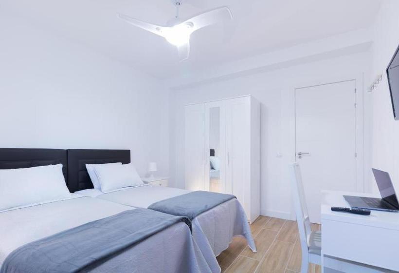 پانسیون Smart Apartment To Share In The City