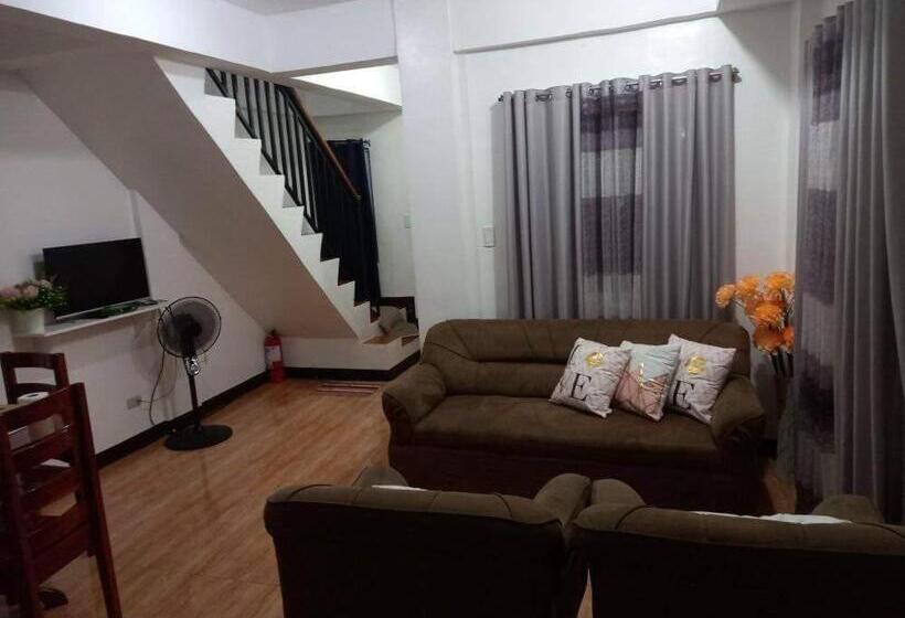 هاستل Nellie S Place