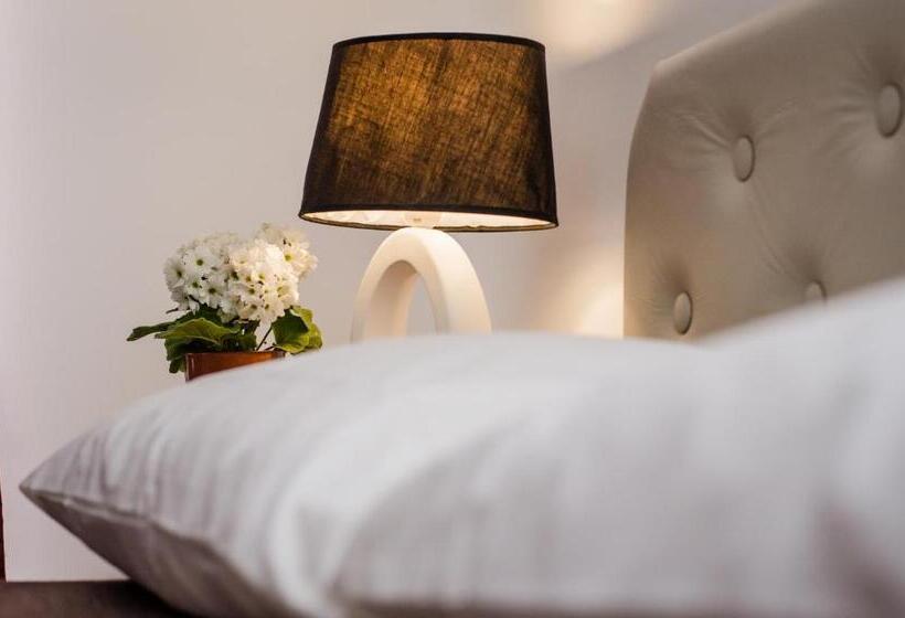 هتل Rancho Grande