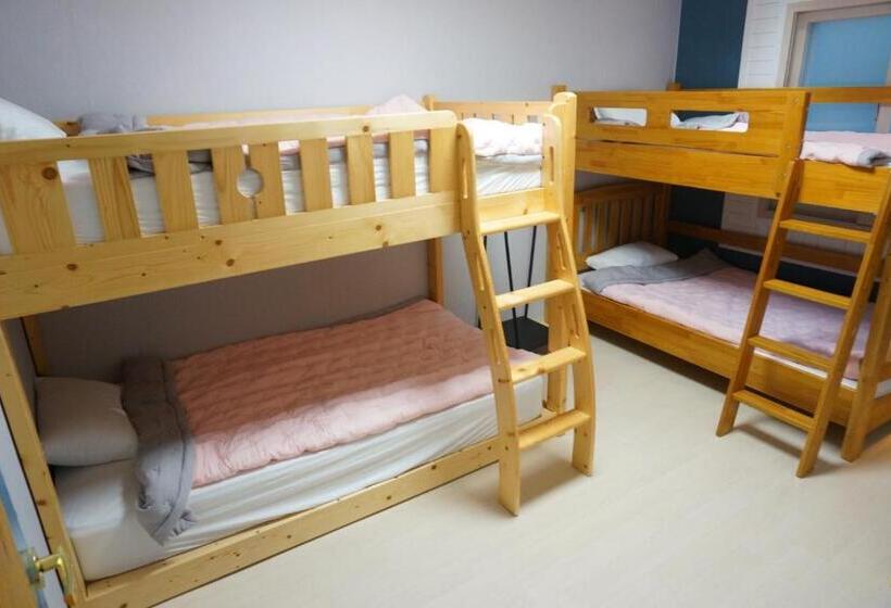 ペンション Airport Guesthouse