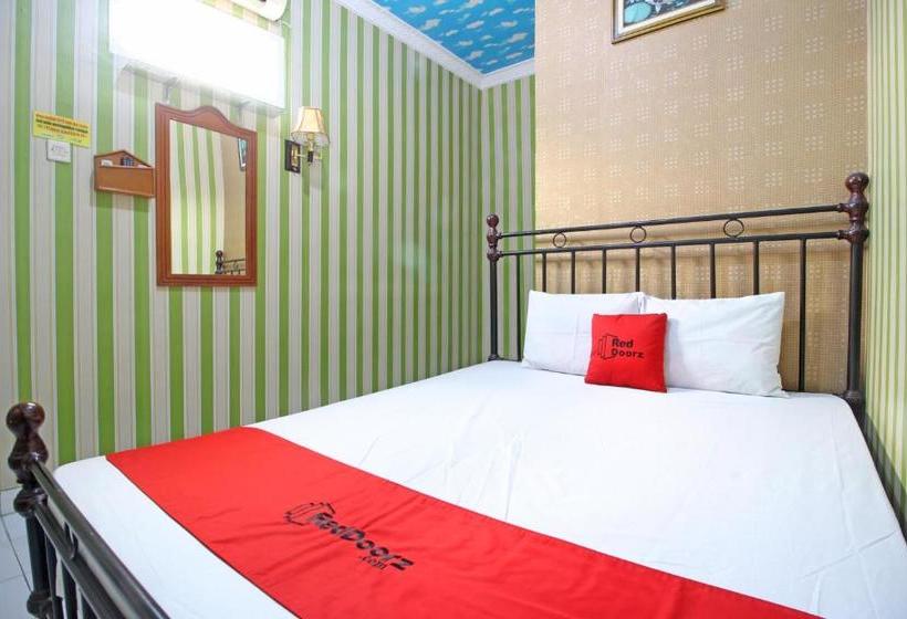 膳宿费 Reddoorz Near Mall Ambarukmo Yogyakarta