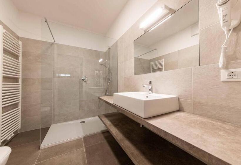 پانسیون Stay Cooper L Guesthouse Zum Löwen