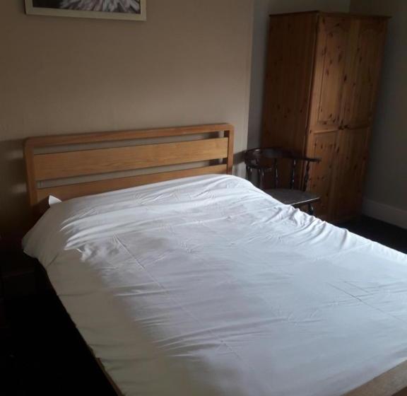 פנסיון Narrowboat Inn