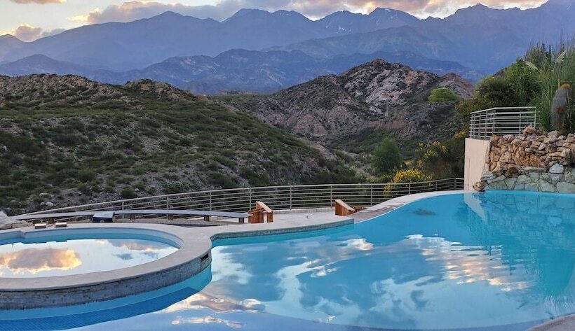 Курорт El Carmelo Mountain Lodge