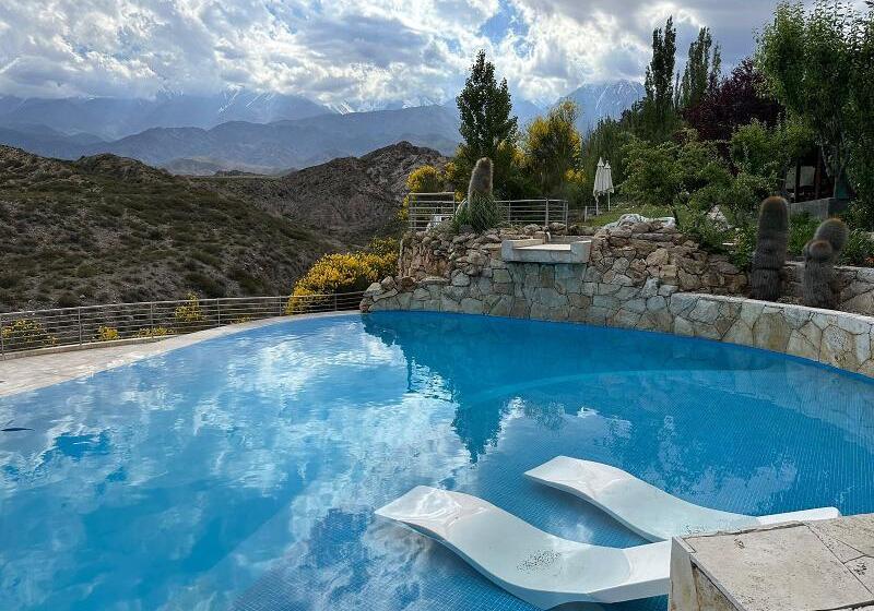 Курорт El Carmelo Mountain Lodge